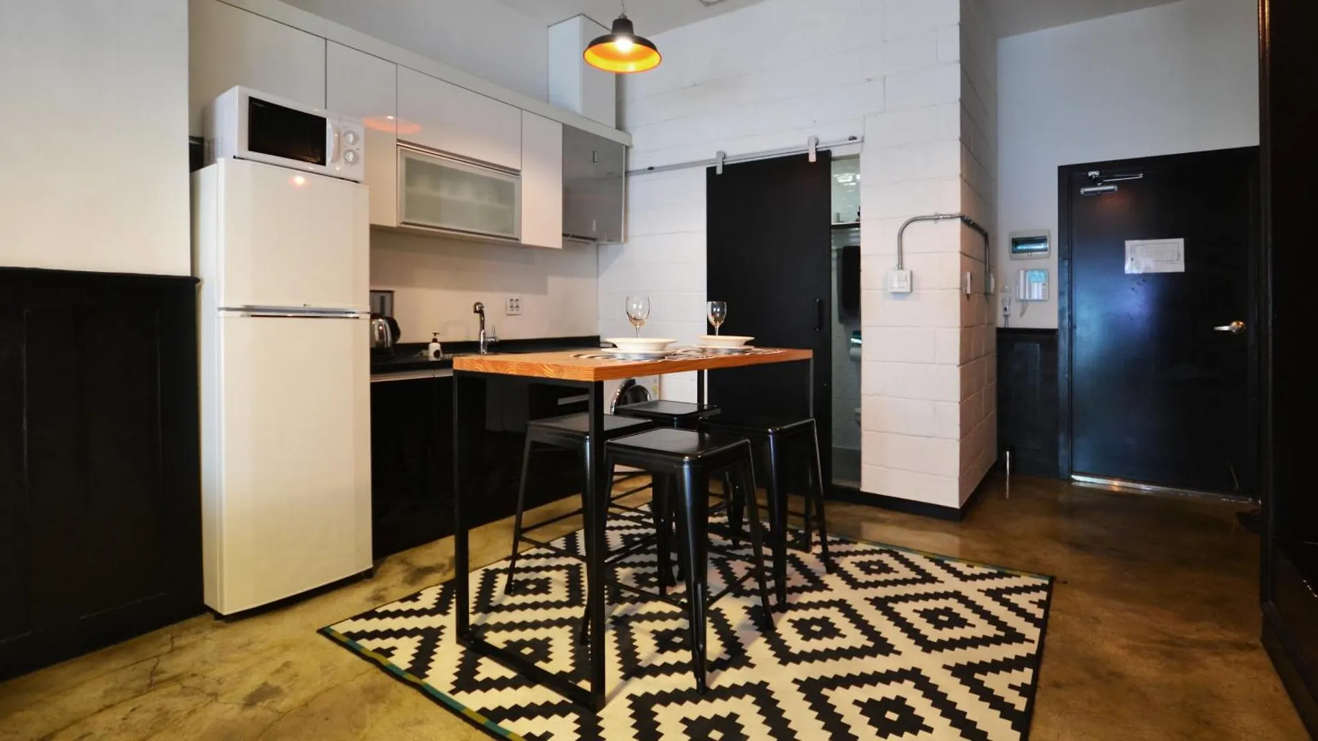 Seoul Loft Apartments - Sla 7 Night Minimum 3*,