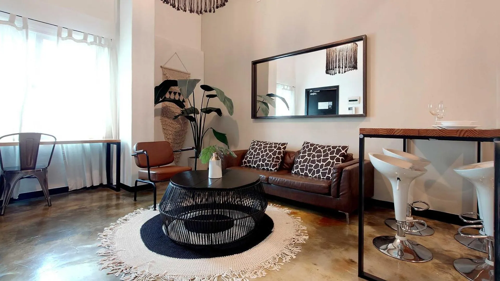 Seoul Loft Apartments - Sla 7 Night Minimum 3*,  Zuid-Korea
